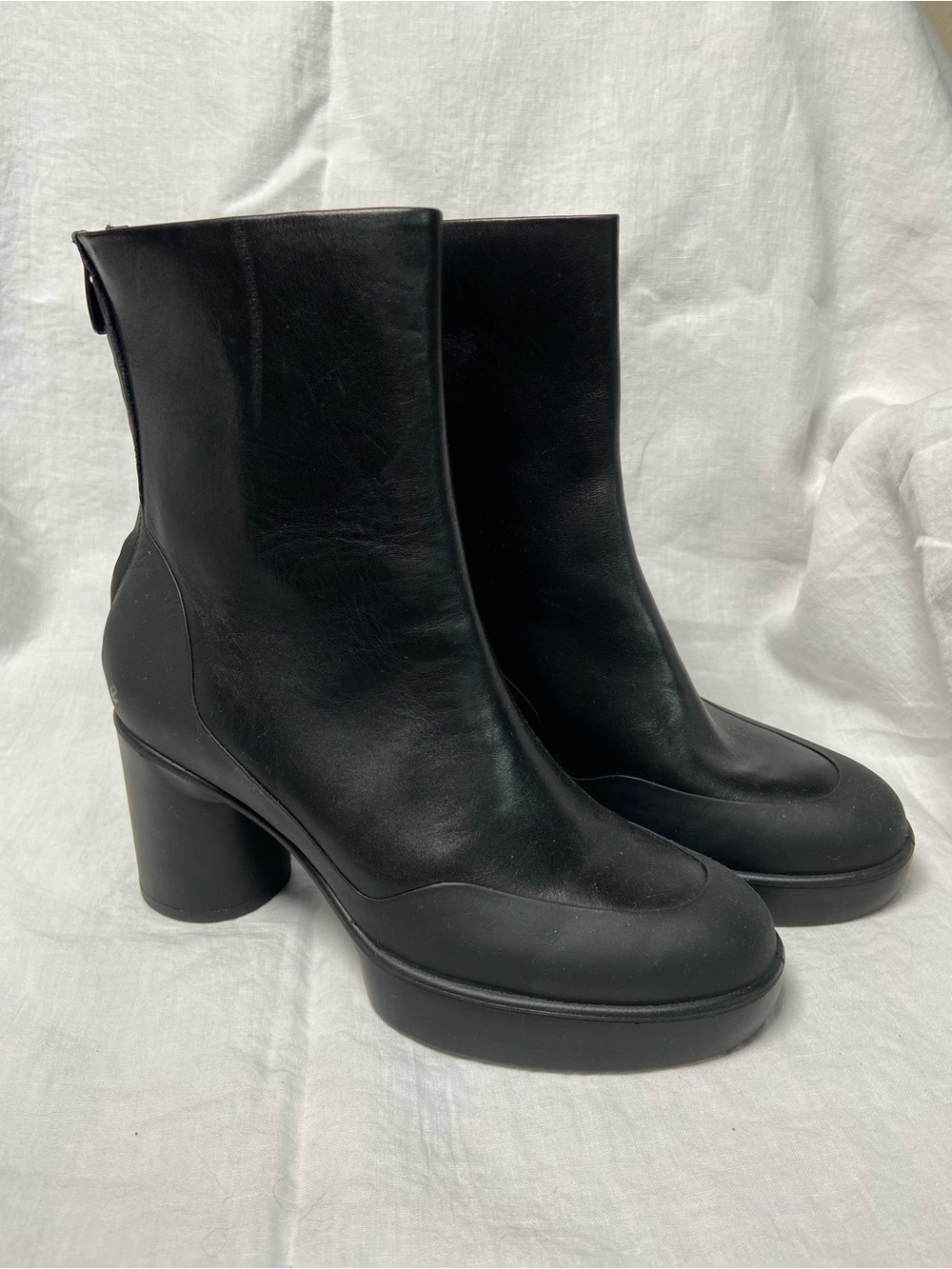 ECCO Shape Sculpted Motion 55 Zip Boots in Black size 39 - Picture 2 of 9
